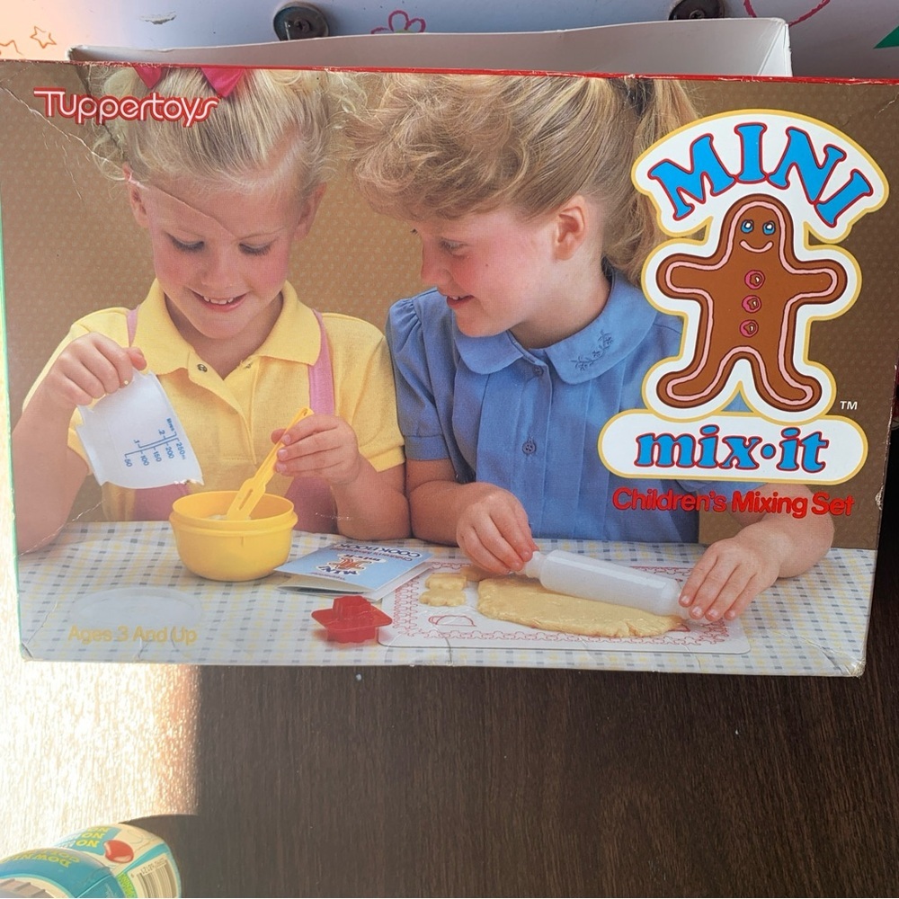 Tupperware Vintage Tupperware toys set